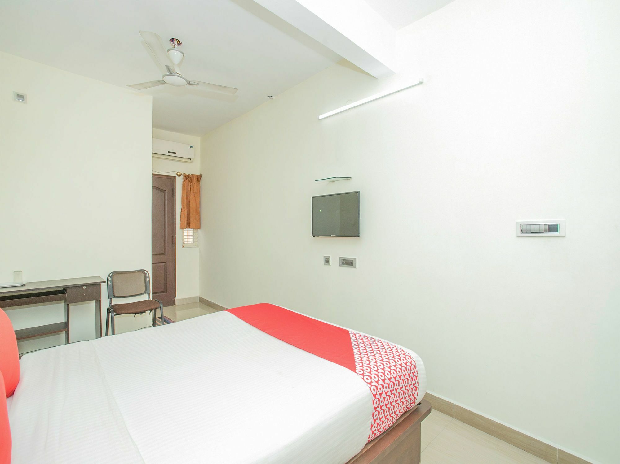 העיר בנגלור Oyo 13170 Victory Suites מראה חיצוני תמונה