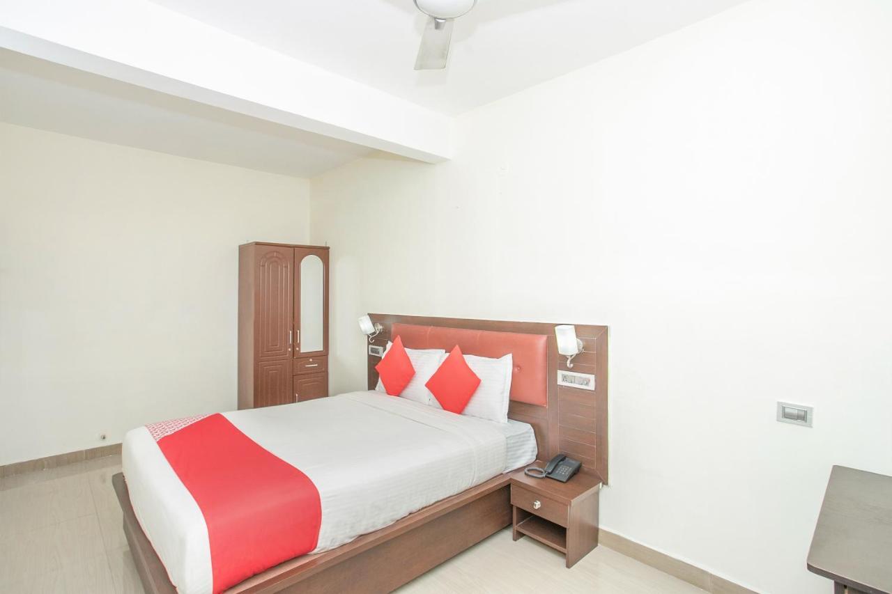 העיר בנגלור Oyo 13170 Victory Suites מראה חיצוני תמונה